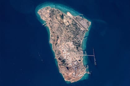 Una imagen satelital de la isla de Kharg