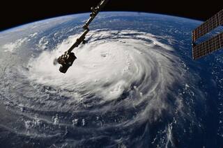 En alerta, la costa este comenzó los operativos para enfrentar a Florence