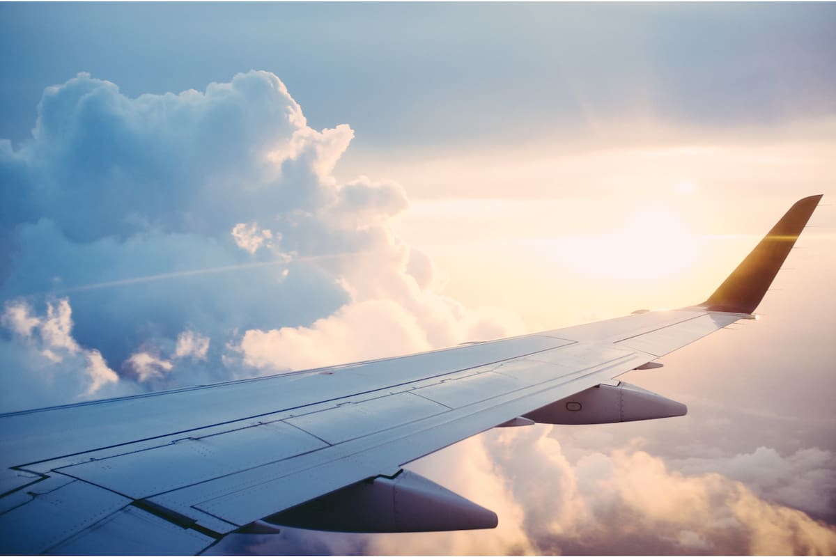 Una influencer dio sus mejores consejos para conseguir vuelos más baratos
