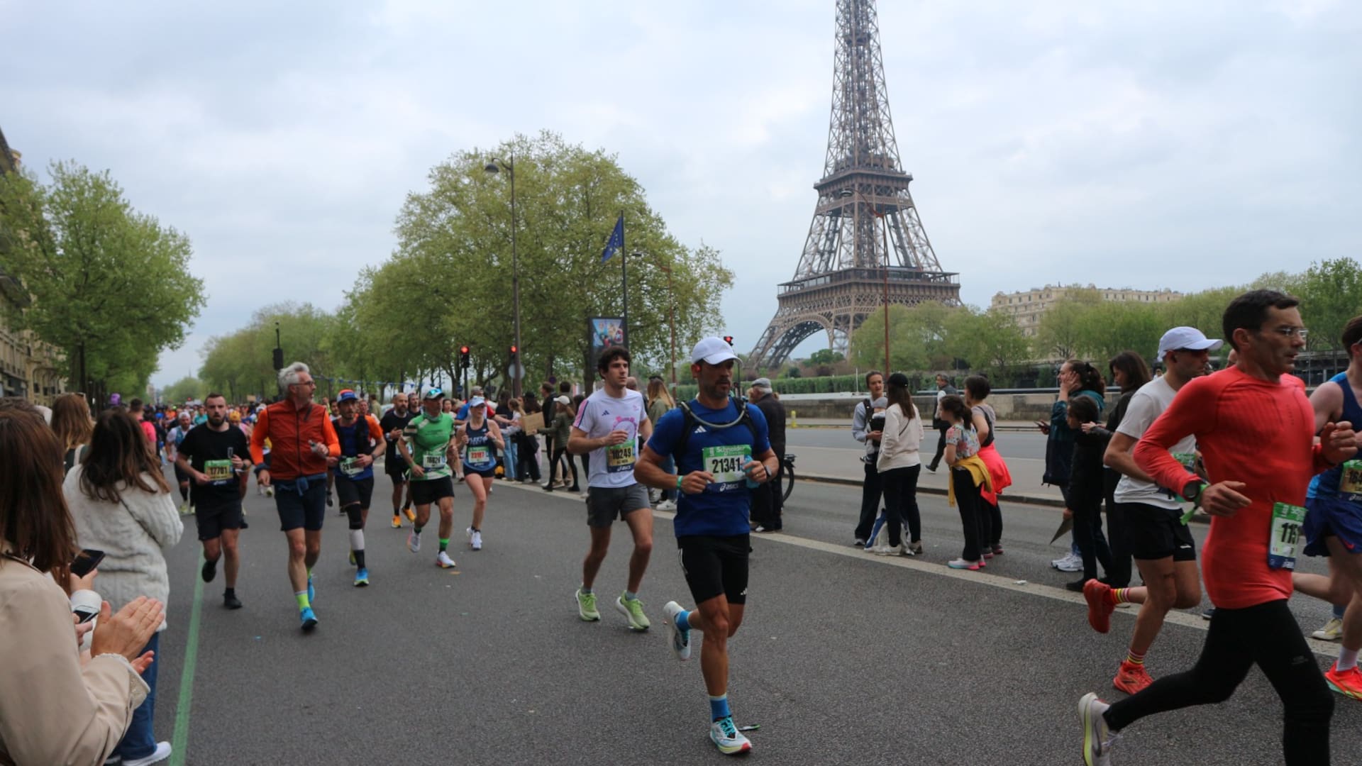 Una instantánea de la Maratón de París 2025