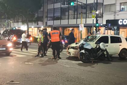Una integrante de la custodia de Milei chocó con una automovilista en Avenida Libertador