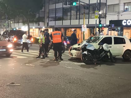 Una integrante de la custodia de Milei chocó con una automovilista en Avenida Libertador