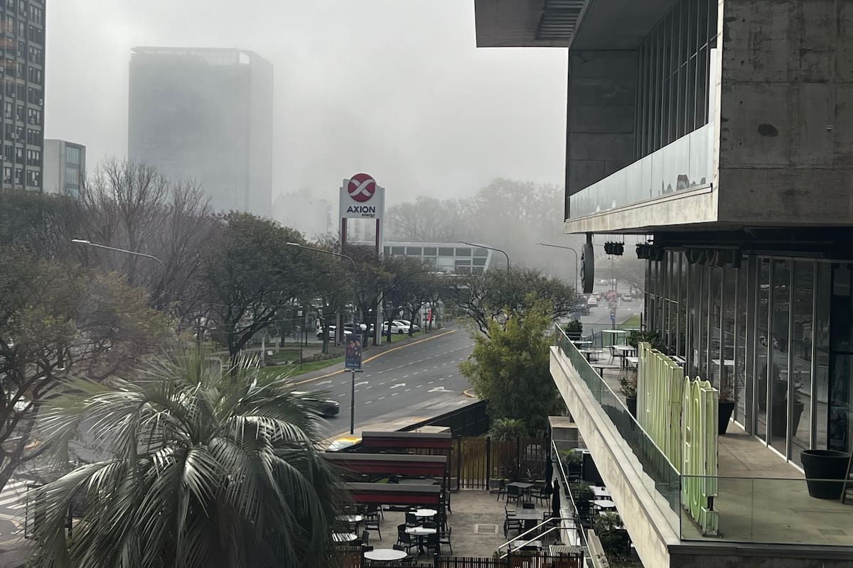 Una intensa niebla cubrió Buenos Aires y sorprendió a todos