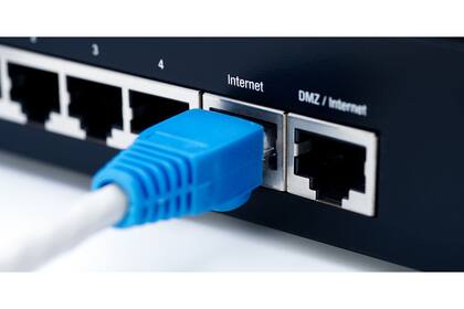 Una investigación encontró que un proveedor de internet surcoreano infectó a 600.000 de sus clientes para que dejaran de usar redes bittorrent porque consumen mucho ancho de banda