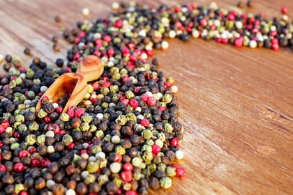 Una investigación realizada a casi medio millón de personas chinas descubrió que aquellos que comían alimentos picantes entre seis a siete veces por semana durante varios años tenían un 14% menos de riesgo de muerte