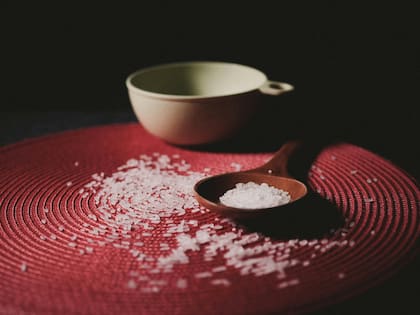 Una investigación realizada en Japón demostró que el agua de arroz ayuda a la elasticidad de la piel y reduce los signos del envejecimiento (Imagen ilustrativa)