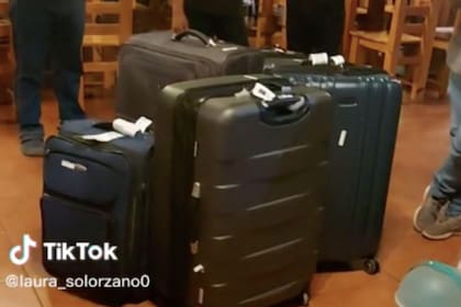 Una joven bromeó con la manera en la que viajan los latinos en comparación con los europeos