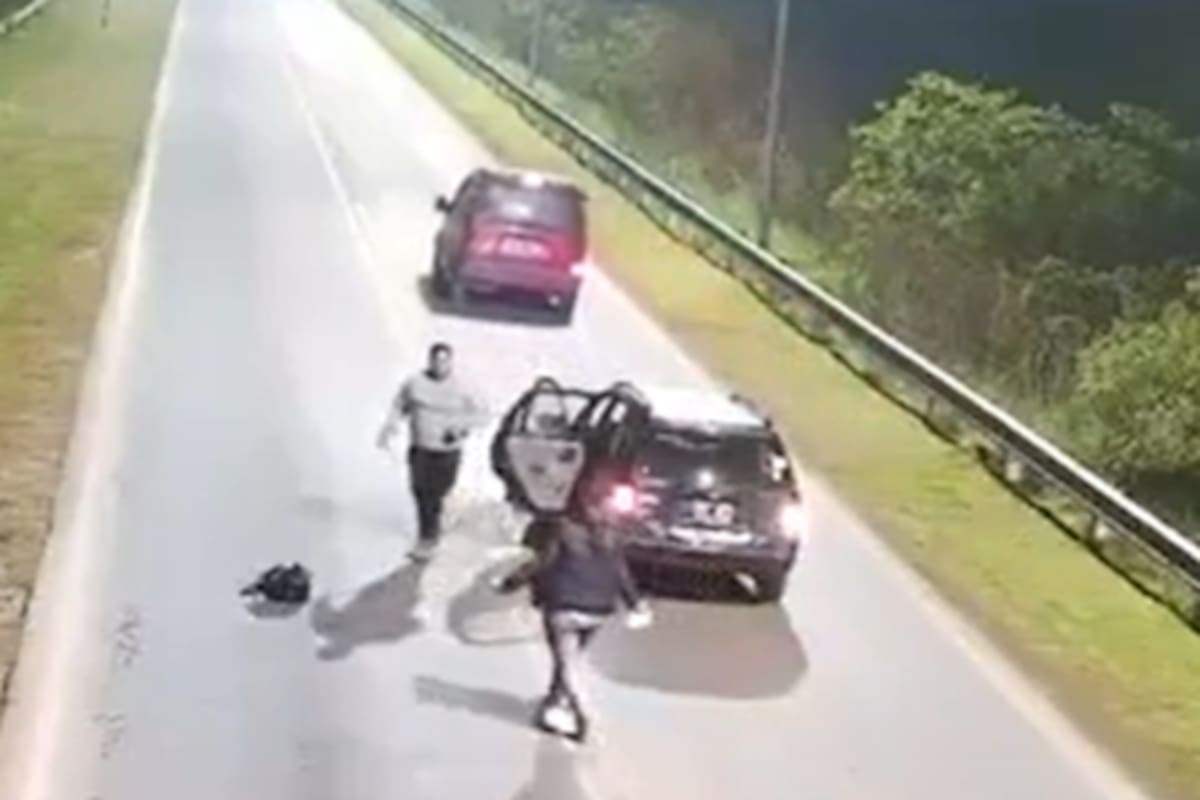Una joven de 26 años saltó de un auto en movimiento porque el chofer no seguía la ruta indicada (Foto: Captura de video)