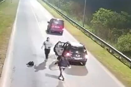 Una joven de 26 años saltó de un auto en movimiento porque el chofer no seguía la ruta indicada (Foto: Captura de video)
