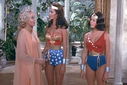Una joven Debra Winger en la piel de Drusilla, la hermana menor de la Mujer Maravilla, exitosa serie televisiva de los 70 en Estados Unidos