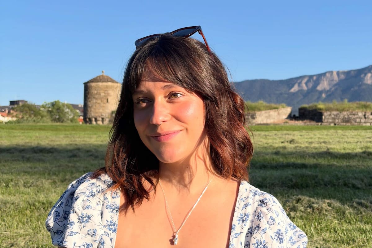 Una joven decidió dejar su vida acomodada en Barcelona y comenzar una nueva vida en los Pirineos