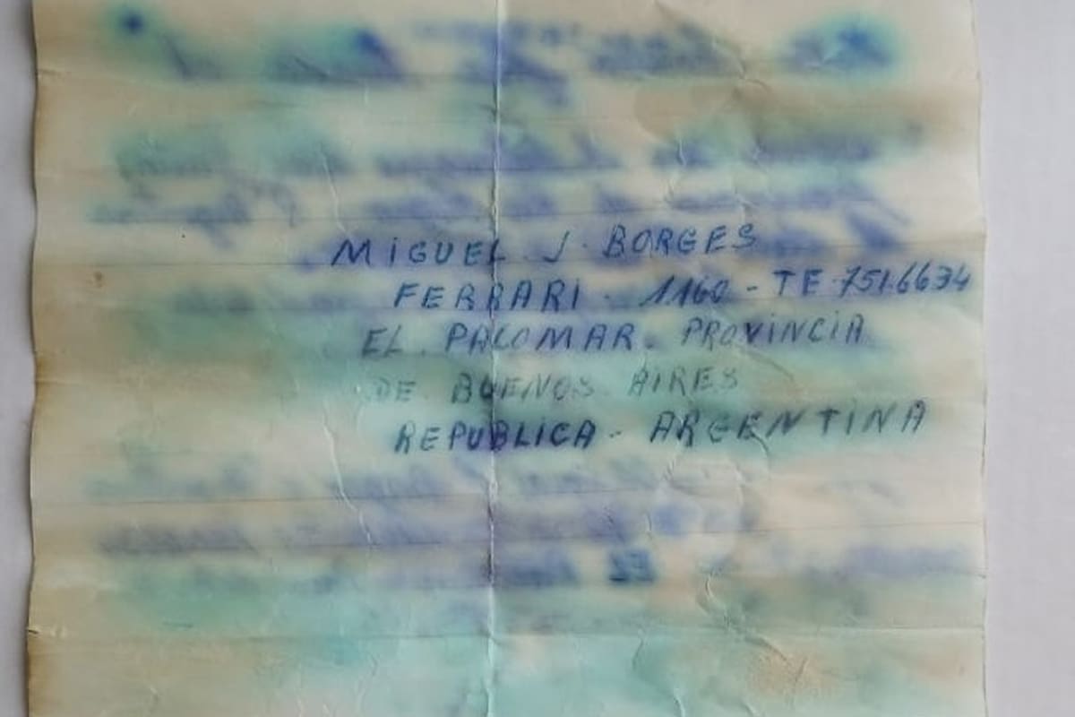 Una joven docente encontró una botella en Bahía Creek con una historia emocionante