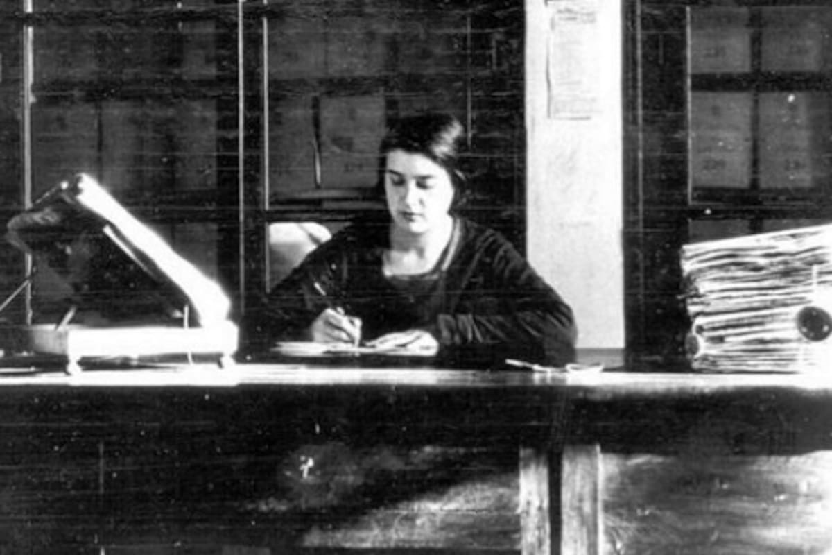 Una joven María Moliner