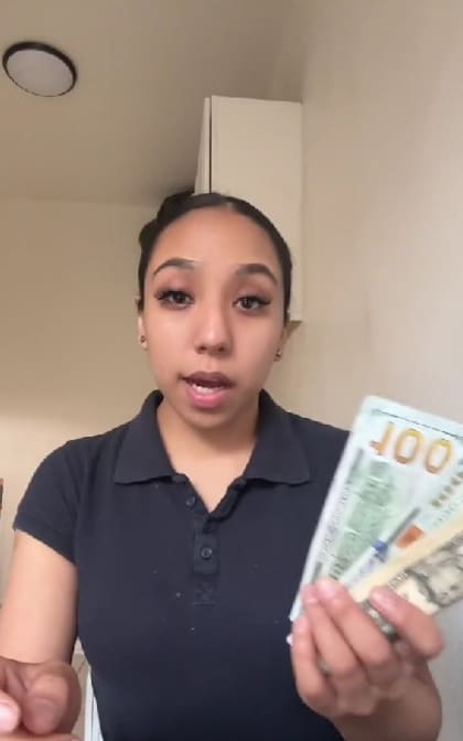 Una joven mexicana contó el dinero que ganó en solo seis días como moza en EE.UU.