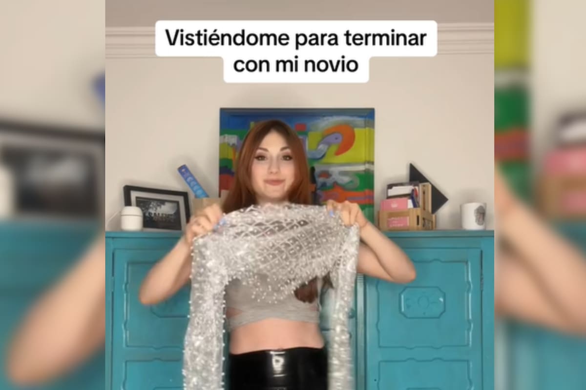 Una joven mostró cómo se vistió para dejar a su novio pero algo no salió bien (Captura video)