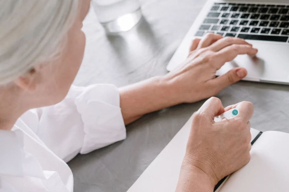 Una joven se hizo viral por la inusual lista que escribió su abuela