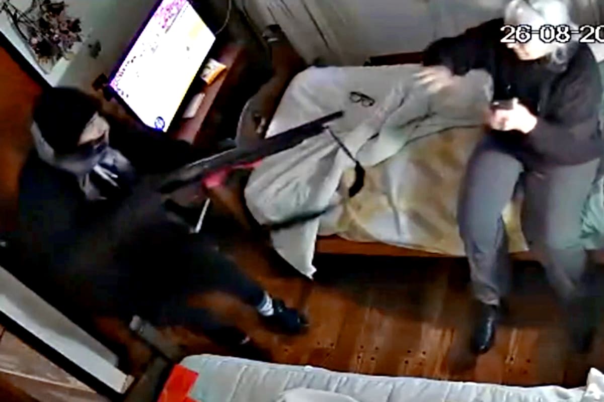 Una jubilada fue atacada en su casa por delincuentes armados con escopetas