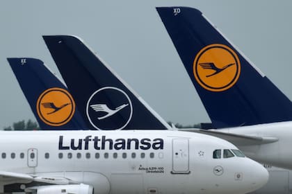 Una junta general de accionistas decidirá hoy sobre el plan de rescate del Estado alemán a Lufthansa por un monto de 9000 millones de euros