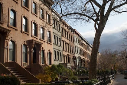 Una ley de Nueva York que regula la construcción de edificios fue puesta en suspenso por la administración Kathy Hochul