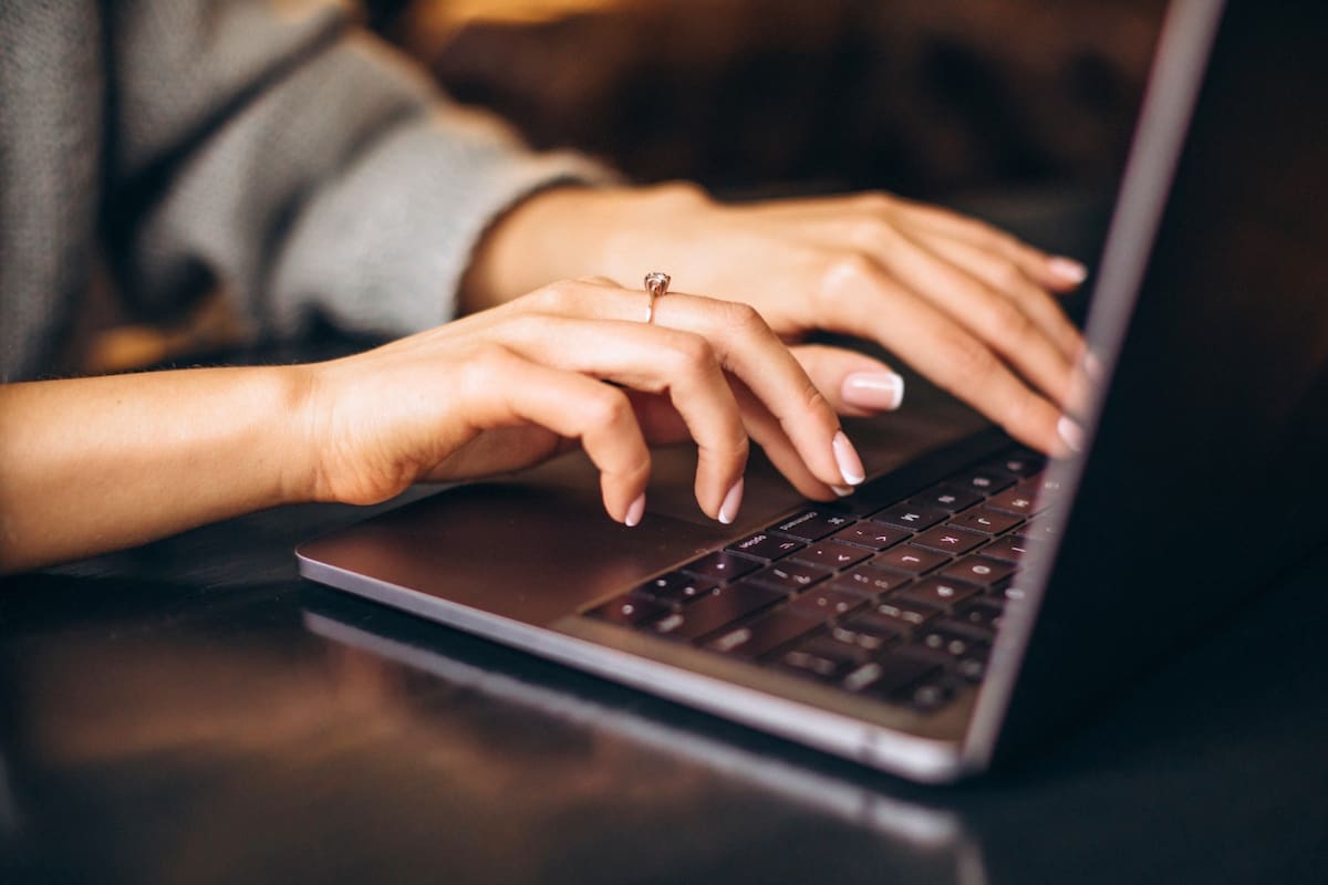 Una maestra de Oregón creó un empleo secundario que le genera miles de dólares