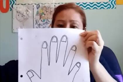 Una maestra mexicana se volvió viral por un desopilante error en una clase virtual