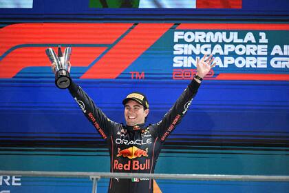 Una magistral tarea le posibilitó a Sergio Checo Pérez lograr su cuarto éxito en la Fórmula 1, el segundo de la temporada