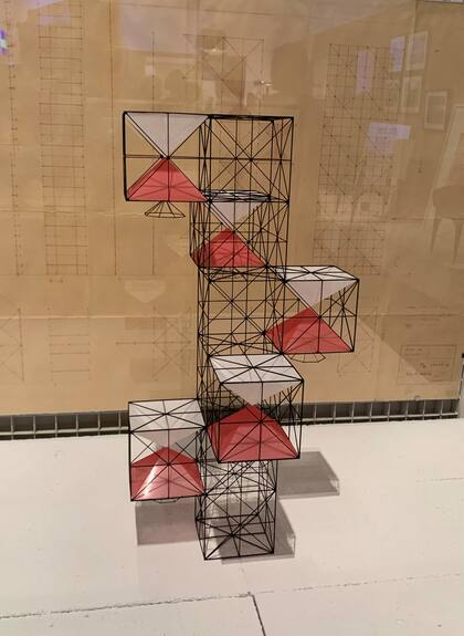 Una maqueta de la Torre Alegórica se puede ver en la exposición
del Malba Del Cielo a Casa