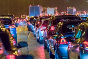 Una mayor duración de estos desplazamientos se ha asociado con pérdidas de productividad, aumentos en las emisiones de gases de efecto invernadero y mayores atascos en las ciudades