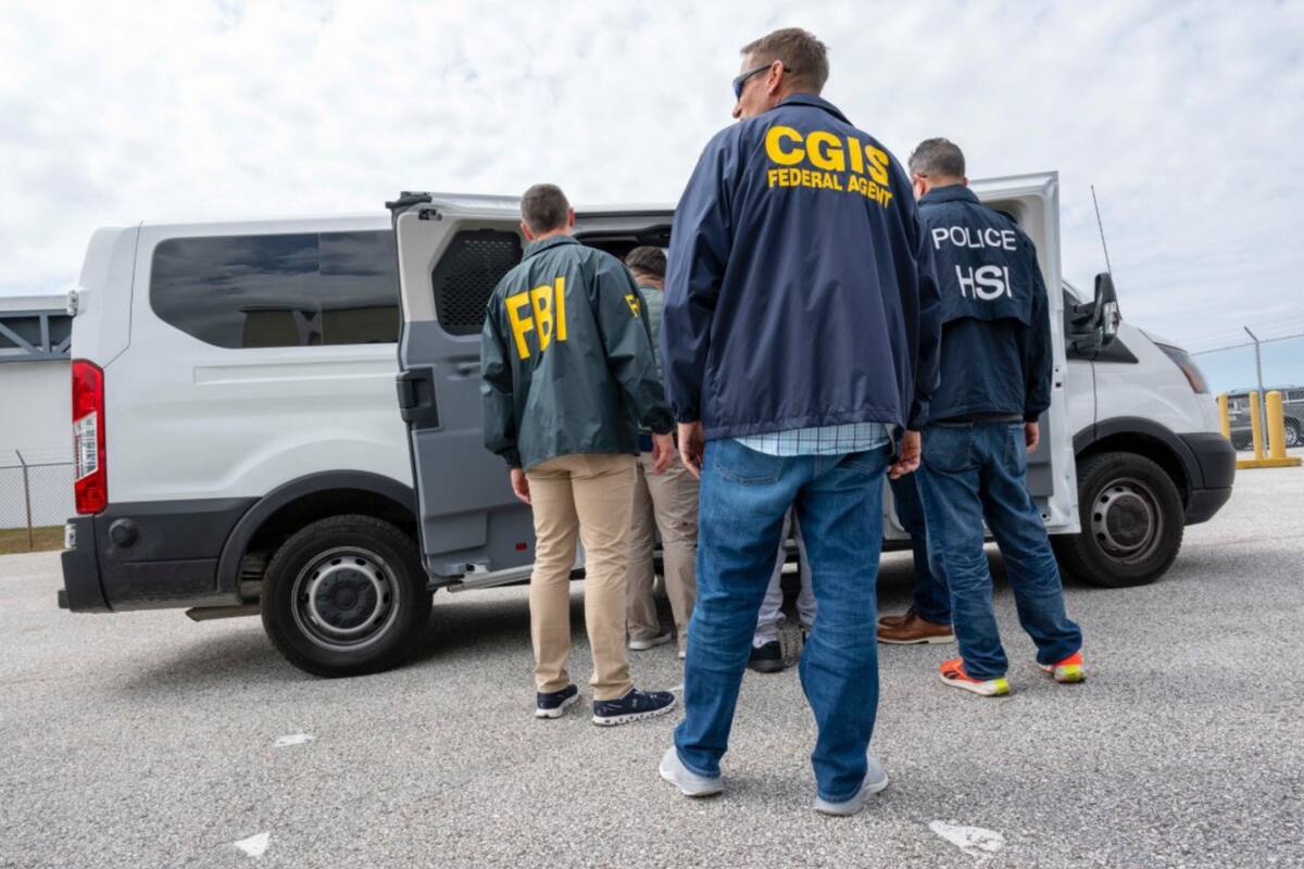 Una migrante se casó con un funcionario de la Guardia Costera y fue detenida en Florida por tener la visa vencida