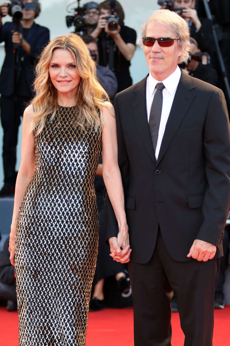 Una mirada a las relaciones de la actriz que hoy se encuentra felizmente casada con David E. Kelley