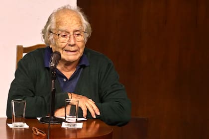 Una misiva de Nobel a Nobel que cuestiona una premiación controvertida