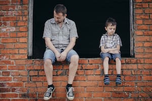 Una muestra de ADN determinó que un hombre no era padre de su hijo y fue indemnizado