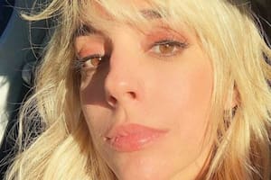 Una mujer rubia