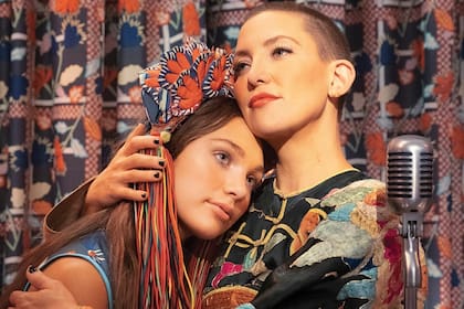 Kate Hudson y Maddie Ziegler en Music, la ópera prima de Sia