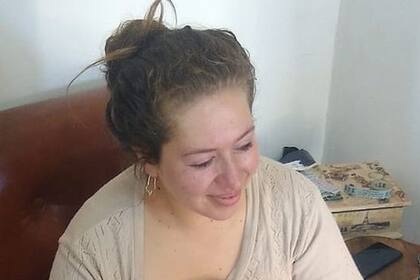 Una mujer amamantó a un bebé de tres días que fue abandonado en la calle