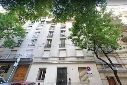 Una mujer cayó de un sexto piso de un edificio de Retiro
