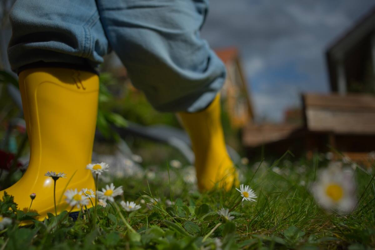 Una mujer comentó la situación compleja que afronta con su vecina cada vez que sus hijos juegan afuera y pidió consejos para manejar mejor la cuestión