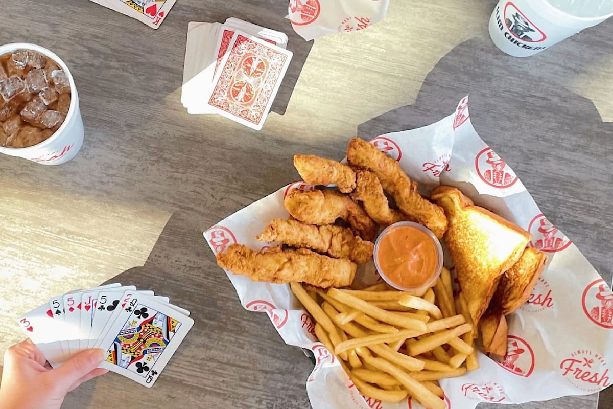 Una mujer compartió el hallazgo que hizo en su comida al acudir a un restaurante de Florida