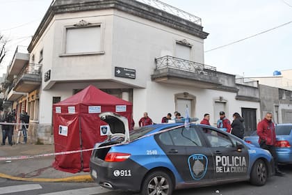 Una mujer de unos 50 años fue hallada muerta esta mañana en la calle Pedro Lozano, en el barrio de Villa Devoto