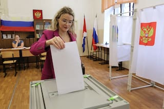 Rusia inicia tres días de votación en elección parlamentaria que afianzará el poder del Kremlin