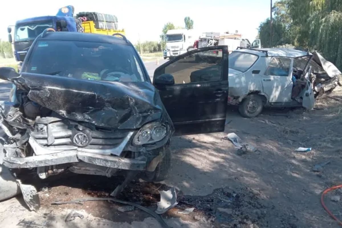 Una mujer embarazada murió en un choque frontal.