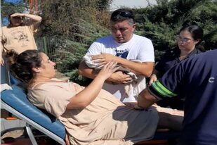 Una mujer en trabajo de parto, que iba camino a una clínica de San Isidro junto a su pareja, dio a luz en la cabecera oeste del Camino del Buen Ayre