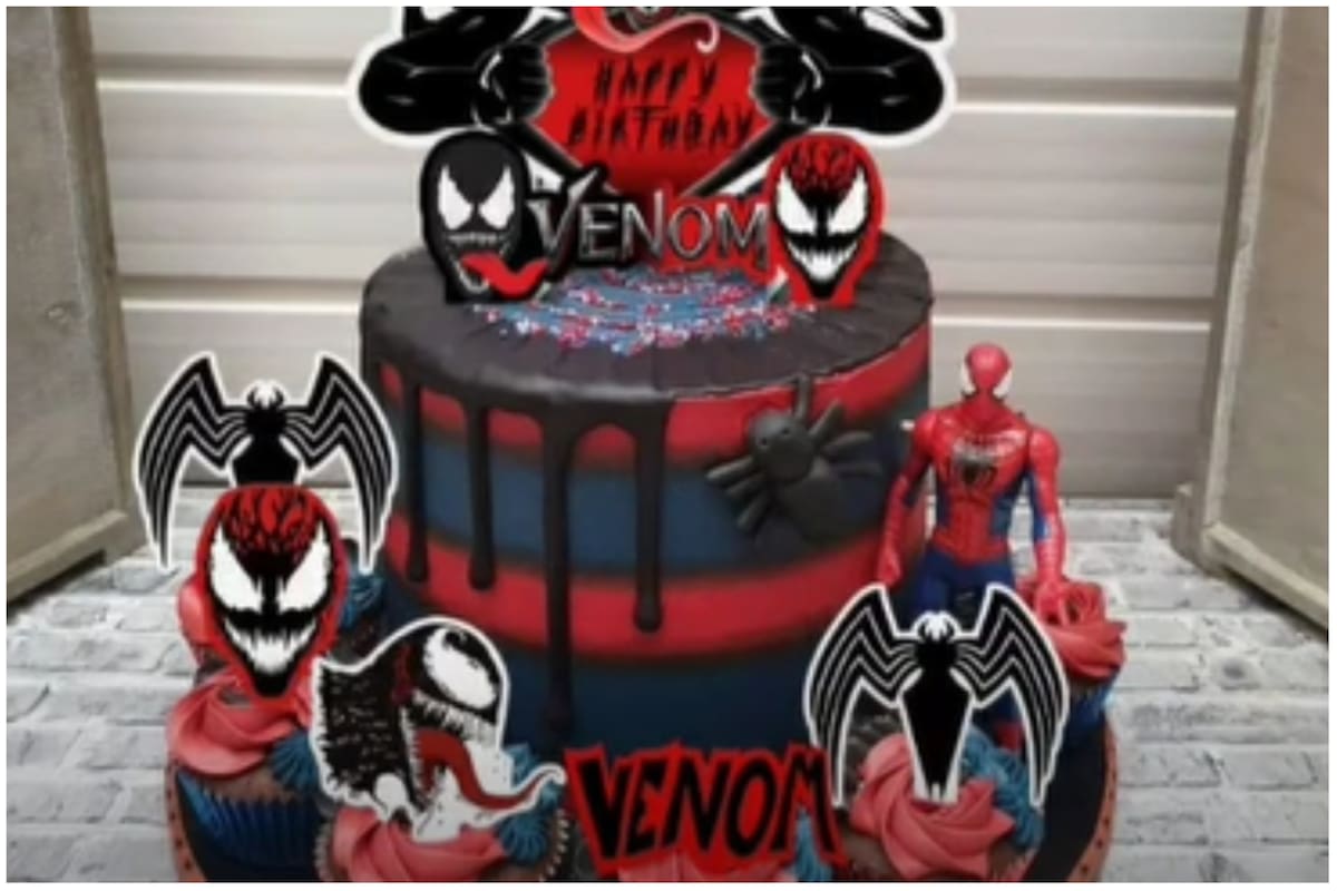 Una mujer encargó una torta para el cumpleaños de su hijo y no pudo contener su indignación al ver lo que le entregaron