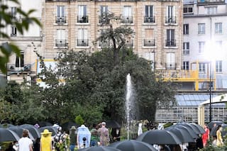 Misterio en París: encontraron una valija con medio millón de euros en un sótano