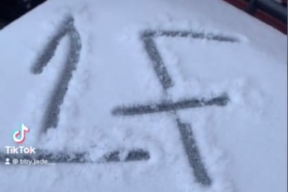 Una mujer encontró un aterrador mensaje sobre su contenedor de basura. Sin poder comprenderlo, sus seguidores de TikTok la alertaron sobre el significado