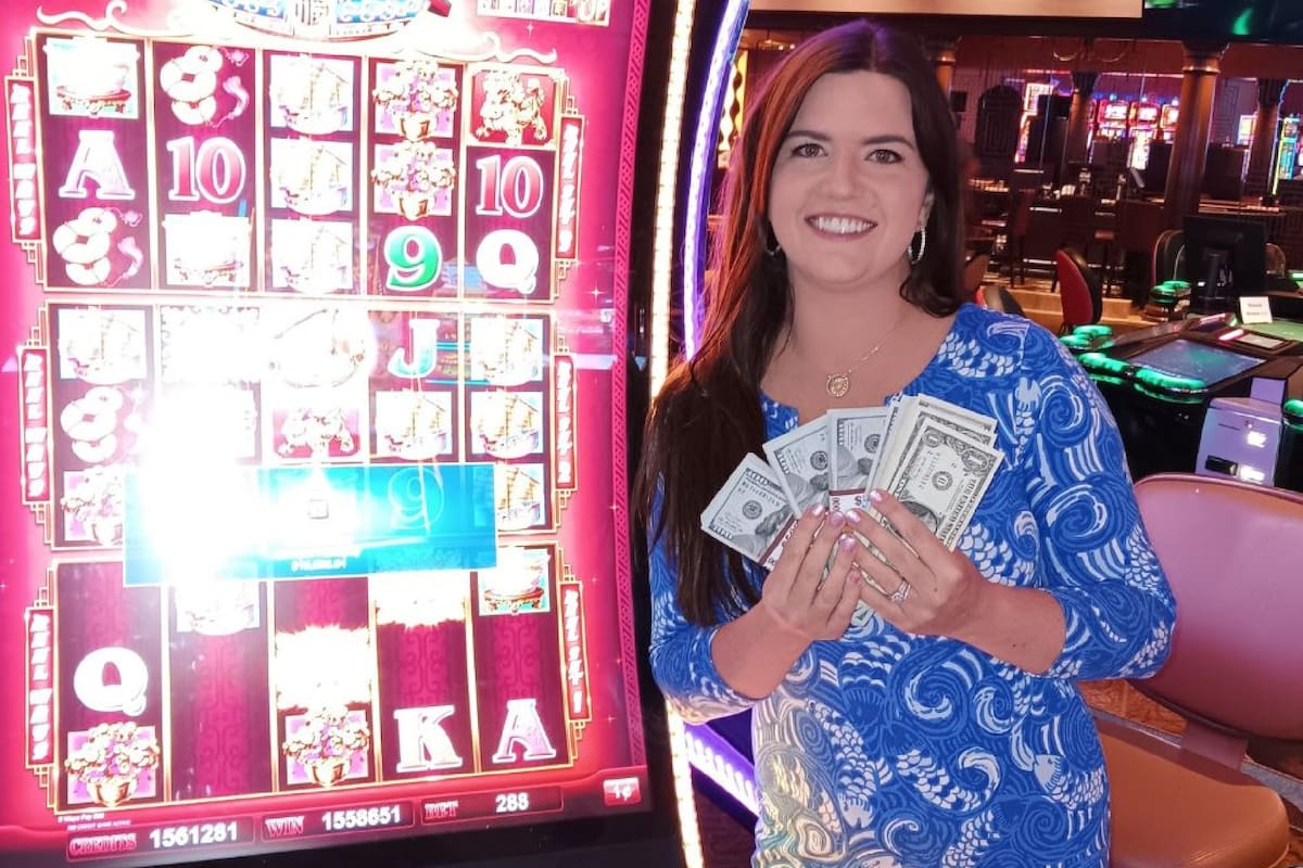 Una mujer ganó US$15.587 en una máquina tragamonedas de Las Vegas