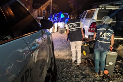 Una mujer mató a su pareja de una puñalada al defenderse en una pelea doméstica. El Ministerio Público Fiscal tomó intervención en el hecho, que ocurrió anoche en Villa Mariano Moreno, al norte de la capital tucumana.