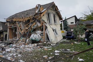 Un alto el fuego local abre vía humanitaria en Jersón, pese a diferencias entre Kiev y Moscú