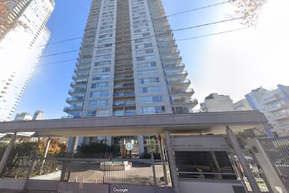 Una mujer murió al caer del piso 25 de un edificio en Palermo