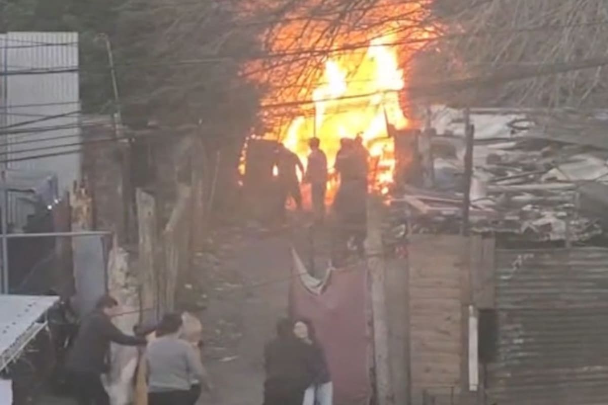 Una mujer murió atrapada en un incendio en Los Hornos
